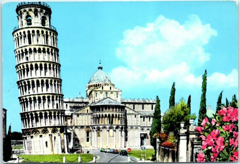 M-39335 Leaning tower and apse of the Cathedral Pisa Italy
