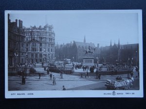 Yorkshire LEEDS City Square shows STANDARD LIFE - Old RP Postcard by W.R.& S.