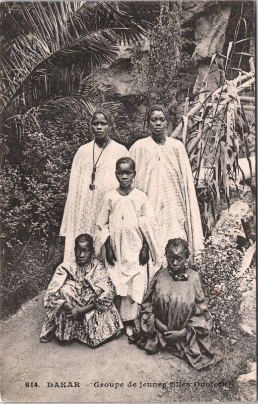 Senegal Afrique Occidentale Dakar Groupe de Jeunes Native Postcard 09.53