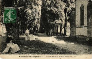 CPA CLERMONT-en-ARGONNE - La Grande-Allée du Plateau de Ste-Anne (432376)