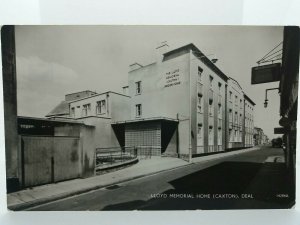 Lloyd Memorial (Caxton) Seaside Home Deal Kent Vintage RP Postcard