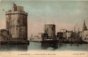 CPA La ROCHELLE Entrée du Port a Marée haute (666756)