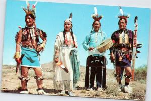 Native Americans in full dress - Taos New Mexico