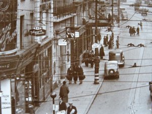 Leicester HUMBERSTONE GATE showing WILL'S Cigarette Sign c1930s RP Postcard