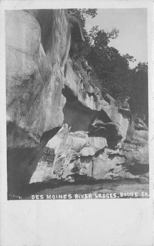 Boone Iowa C-1905 Des Moines River Lodges RPPC Photo Postcard 20-13329