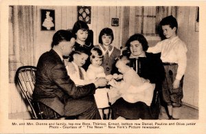 Postcard ON Callander Parents of Dionne Quintuplets with the Other Kids 1937 S96