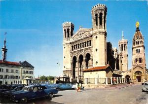 BT8577 Lyon la basilique de fourviere car voiture      France