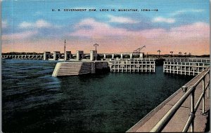 1930s MUSCATINE IOWA U.S. GOVERNMENT DAM LOCK 16 RIVER LINEN POSTCARD 36-111