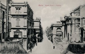 Malta Strada Reale Valletta Vintage Postcard 08.38