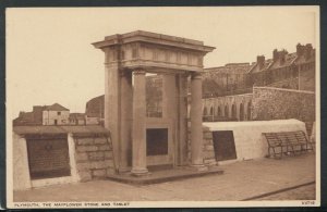 Devon Postcard - Plymouth, The Mayflower Stone and Tablet   RS14814