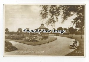 tq1685 - Bed'shire - Hoo Memorial Park in the 1930s, at Luton - postcard 