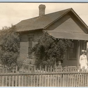 c1910s Small House & Pretty Woman RPPC Old Cottage Real Photo Cute Home PC A130