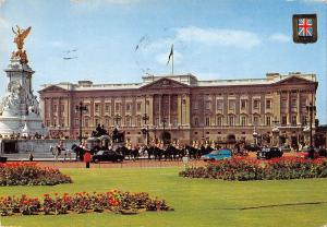 BR91073 london buckingham palace and victoria memorial uk