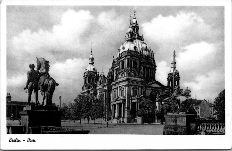 Vintage Berlin Dom Dome Cathedral Church Berlin Germany RPPC Postcard