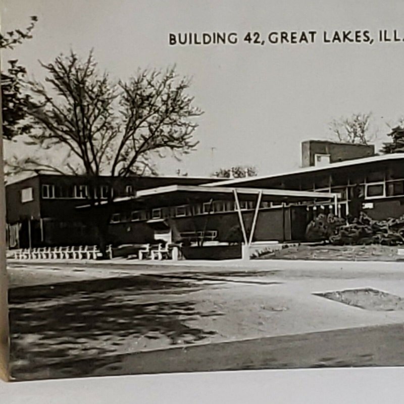 Vintage Postcard US Naval Training Center Great Lakes Illinois Building 42