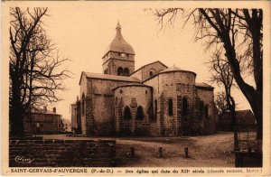 CPA St.Gervais d'Auvergne Son eglise qui date du XIIe siecle FRANCE (1301804)