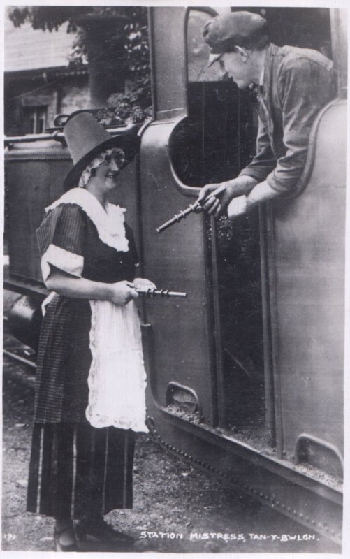 Tan E Blach Station Mistress Welsh Railway Old Real Photo Postcard
