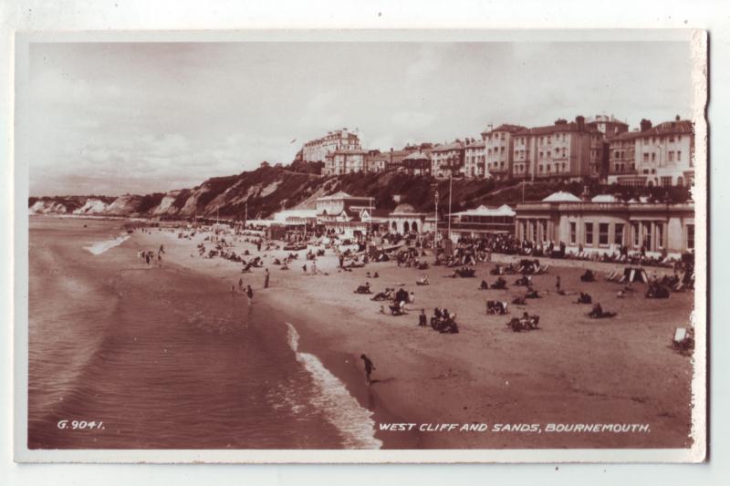 P1068 vintage unused RPPC west cliff & sands beach bournemouth great britain