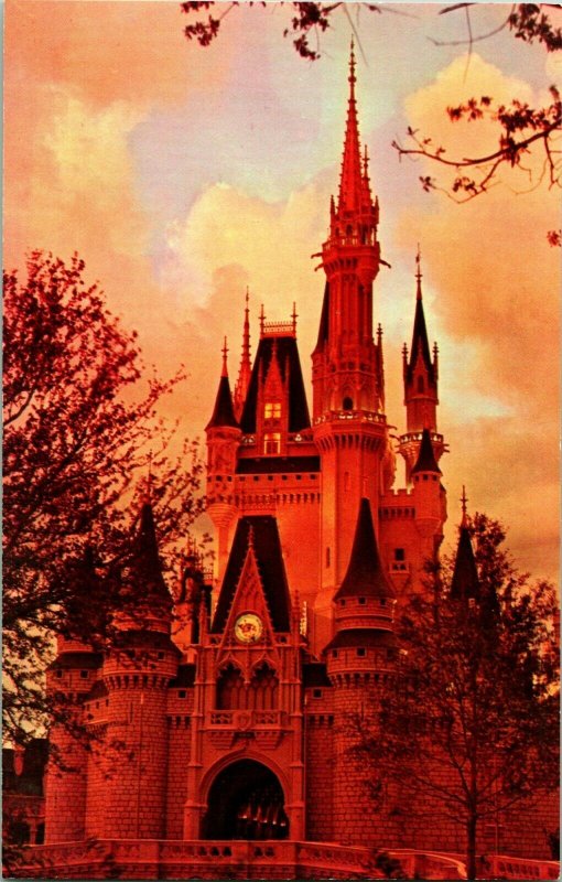 Vtg Chrome Postcard Walt Disney World 1970s Cinderella Castle Fantasy Land UNP