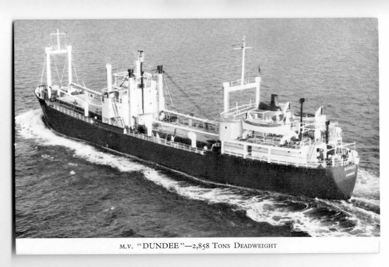 cb0820 - Dundee Perth & London Coaster - Dundee , built 1954 - postcard