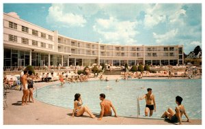 New York  Loch Sheldrake Charles and Lillian Brown's Hotel , Outdoor Pool