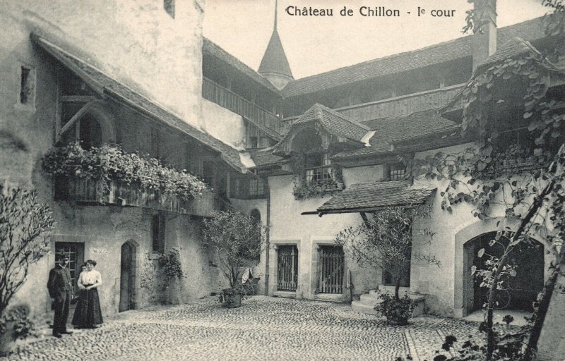 Vintage Postcard Chateau De Chillon Le Cour Castle in Veytaux Switzerland