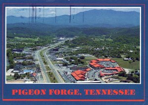 VINTAGE POSTCARD CONTINENTAL SIZE AERIAL VIEW OF PIGEON FORGE TENNESSEE