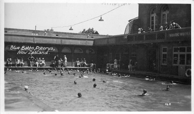 New Zealand Blue Baths Rotorua 1930s Postcard 22-5288