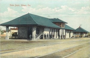 c1910 Albany Oregon railroad Train occupation Albany Hub Postcard 25-12056