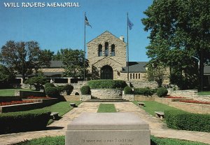 Vintage Postcard 1930's Will Rogers Memorial Beneath Sunken Garden Claremore OK