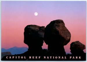 Postcard - Twin Rocks - Capitol Reef National Park, Utah