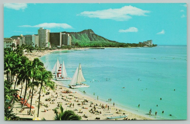 Waikiki Beach Hawaii~Diamond Head~Standard Chrome Postcard