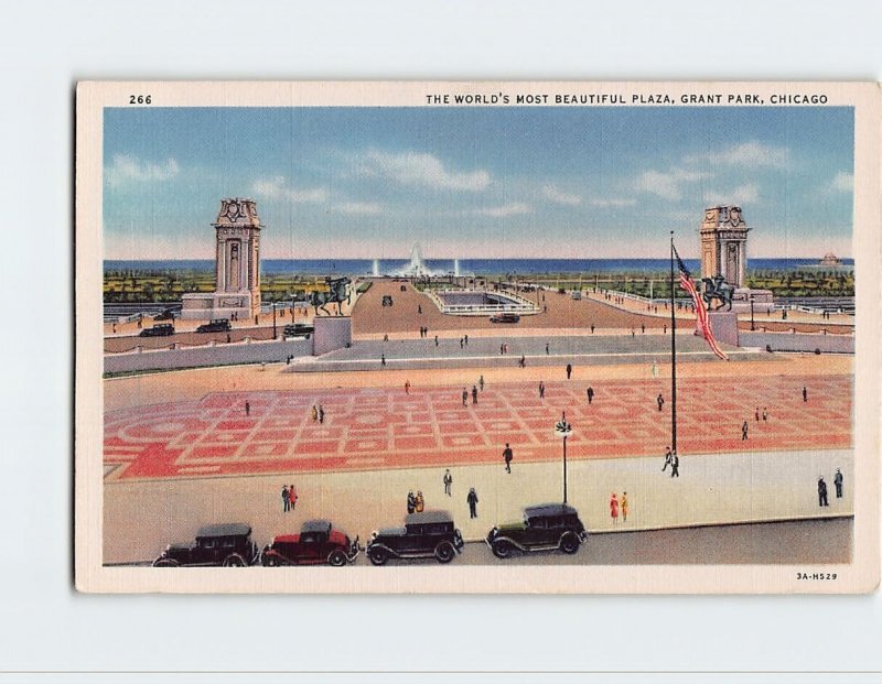 Postcard The World's Most Beautiful Plaza, Grant Park, Chicago, Illinois