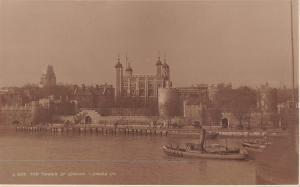 BR69304 ship bateaux the tower of  london   uk judges 407 real photo