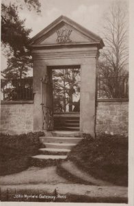 Herefordshire Postcard - John Kyrie's Gateway, Ross    T10461