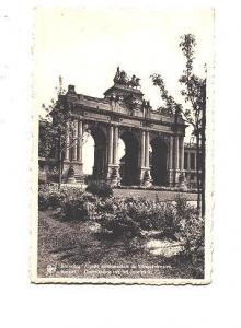 B&W Arcade du Cinquantenaire, Brussels, Belgium