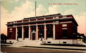 Postcard U.S. Post Office in Pittsburg, Kansas