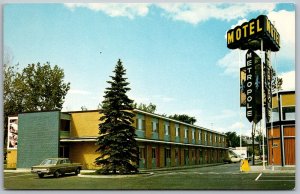 Montreal Quebec Canada 1960s Postcard Motel Metropole Sign Cars