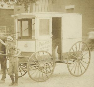 Elgin ILLINOIS RPPC 1913 MILK DELIVERY WAGON Milkman nr Chicago St. Charles