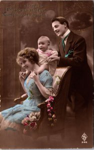 Victorian Beautiful Family Vintage RPPC C007