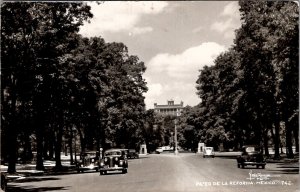 Mexico Paseo de la Reforma Old Cars Street Scene RPPC Postcard Z20