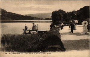 CPA GÉRARDMER Le lac vu de la Roche du Lac (401630)