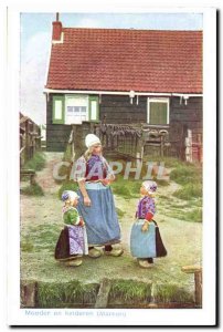 Old Postcard Moeder en Kinderen (Marken)