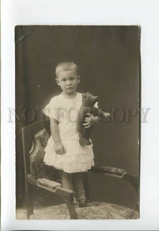 3177092 RUSSIA Girl w/ TEDDY BEAR Chair Vintage Real PHOTO 1931