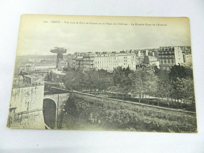 Vintage Postcard BREST Vue vers le Port de Guerre at la Place du Chateau 140