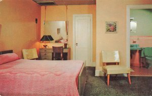 Wilmington NC Hobb's Motel Bedroom Ocean Highway Postcard