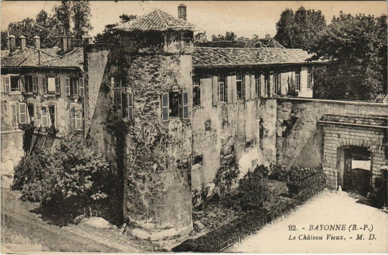 CPA BAYONNE Le Chateau Vieux (1142288)