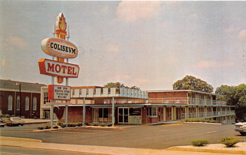 Greensboro North Carolina 1960s Postcard Coliseum Motel