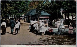 Denver, Colorado - Children playing in Elitch's Garden - c1908