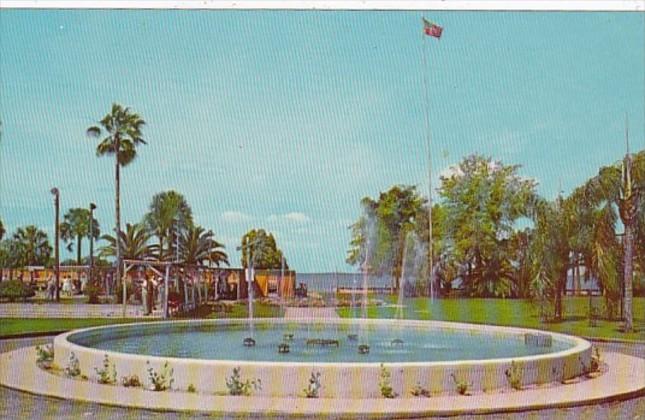 Florida Eustis Ferran Park & Fountain Showing Shuffleboard Courts